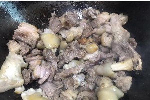 如何让地里的姜安全度过寒冬？